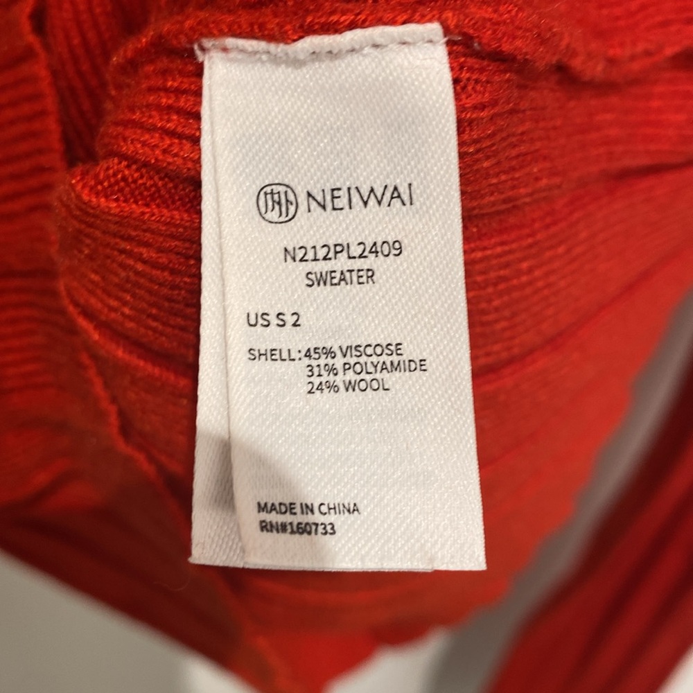 Neiwai Knitted Ribbed Sweater - Picture 4 of 6